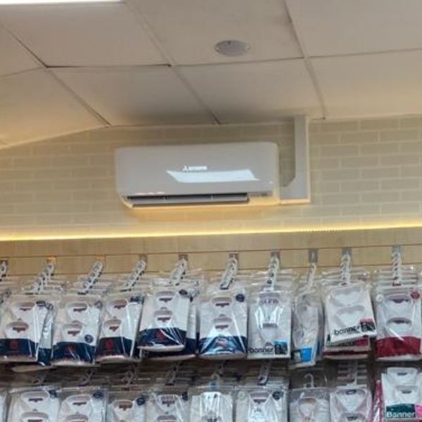 Air conditioning unit in clothing shop