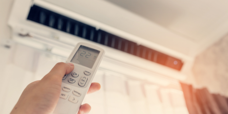 Remote controlling air conditioning unit temperature